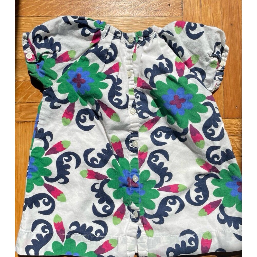 Gap shirt size 4